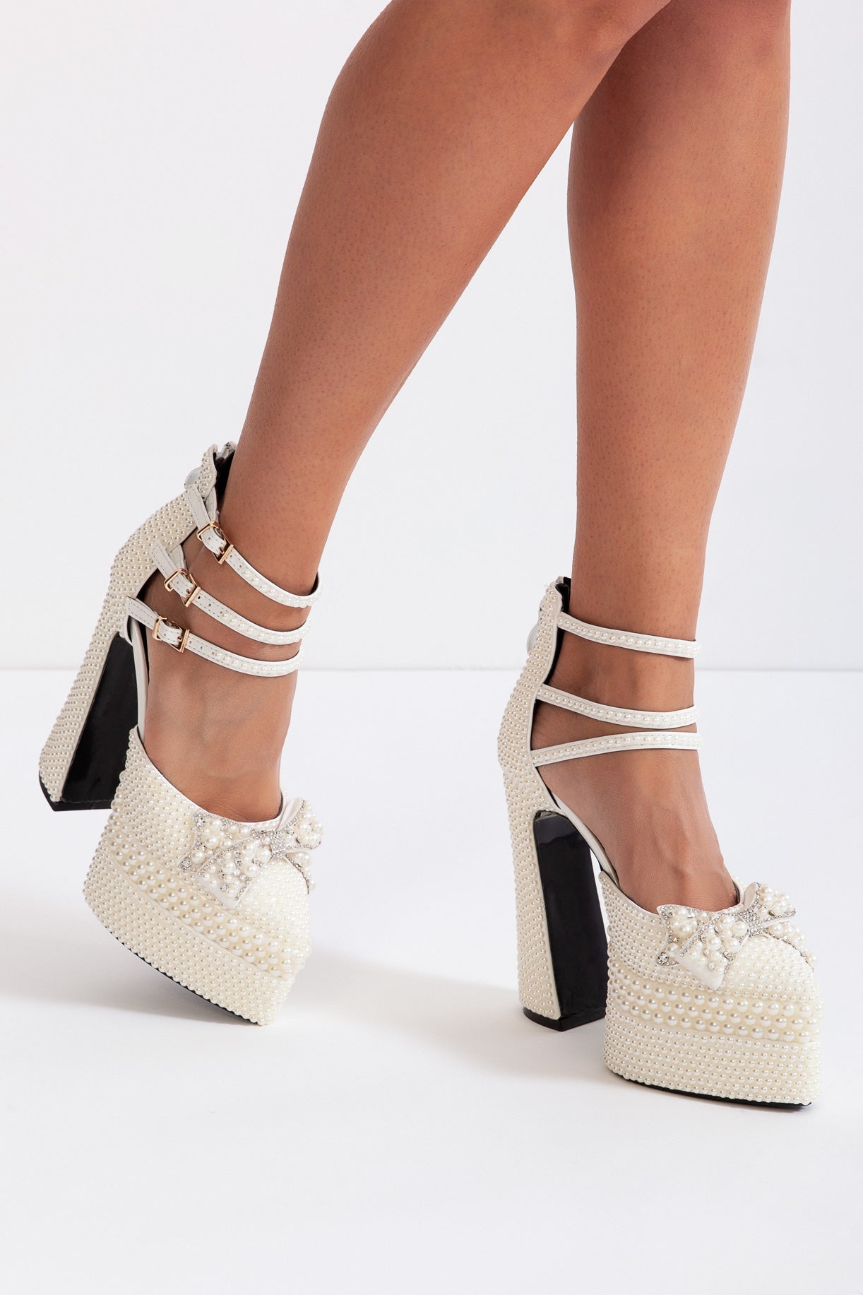 Pearl embellishment platform pumps - White