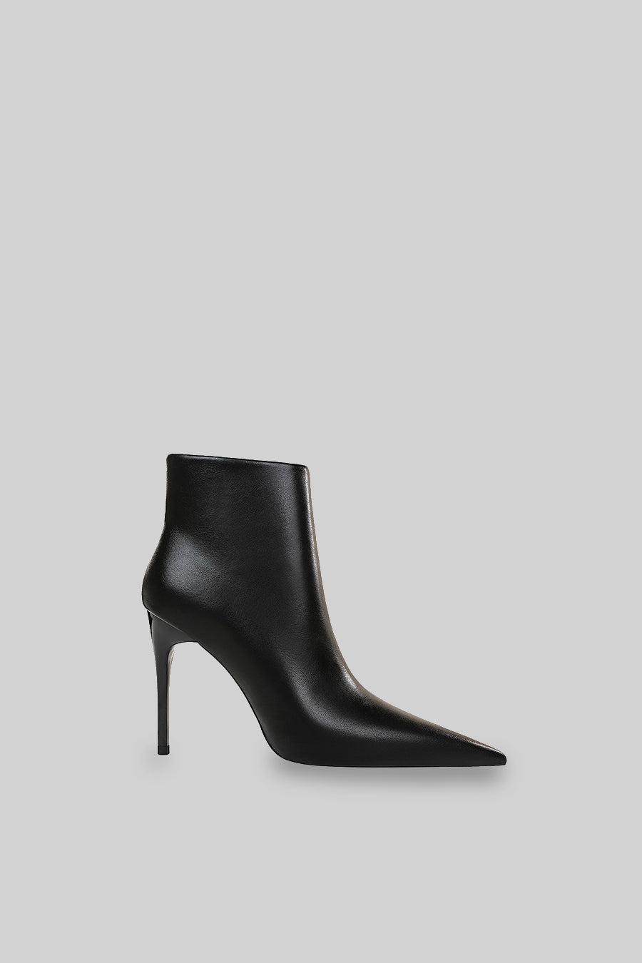 Elevated Ankle Boot With Pointed Toe - Black